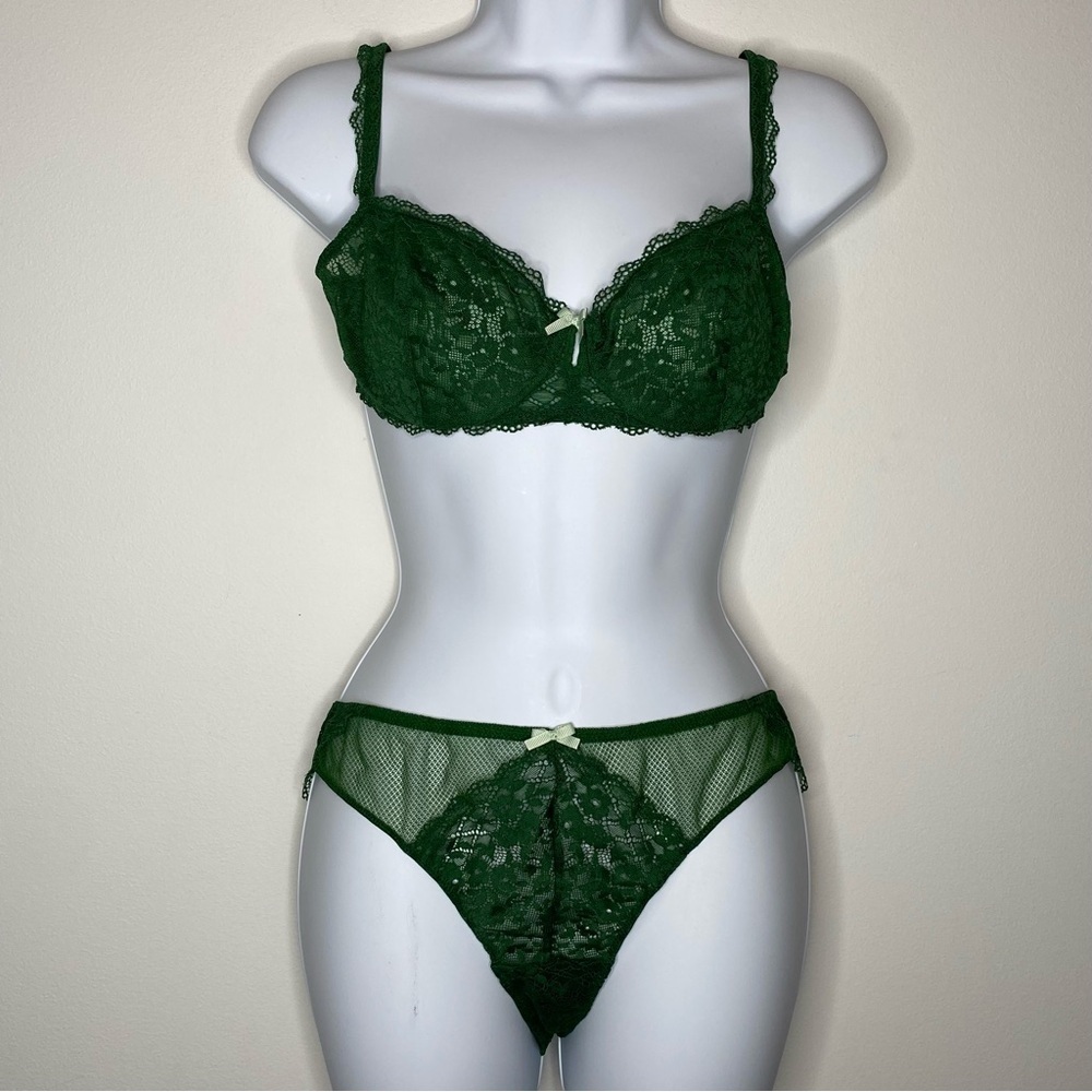 Gilligan & O'Malley Green Sheer Lace Underwire Bra and Hipster Set
